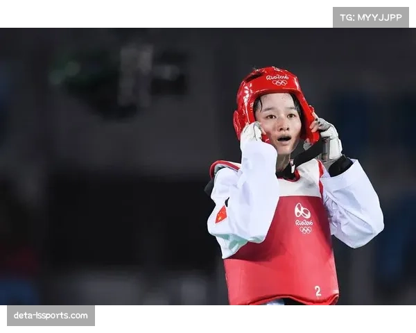 特写：头条主赛选手因意外伤口暂停医疗，现场观众屏息等待的十分钟